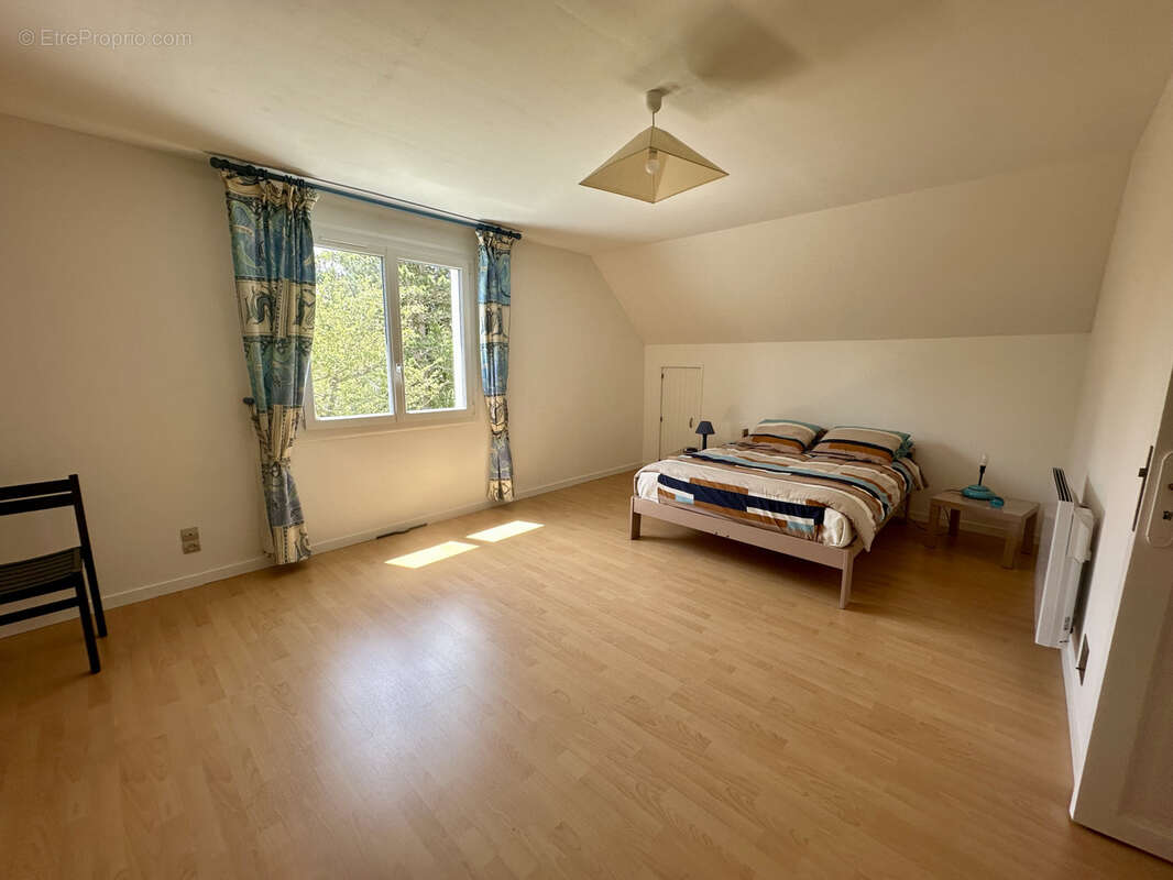 Belle maison familiale de 185 m2   Un véritable havre de paix en bord de rivière - photo 9