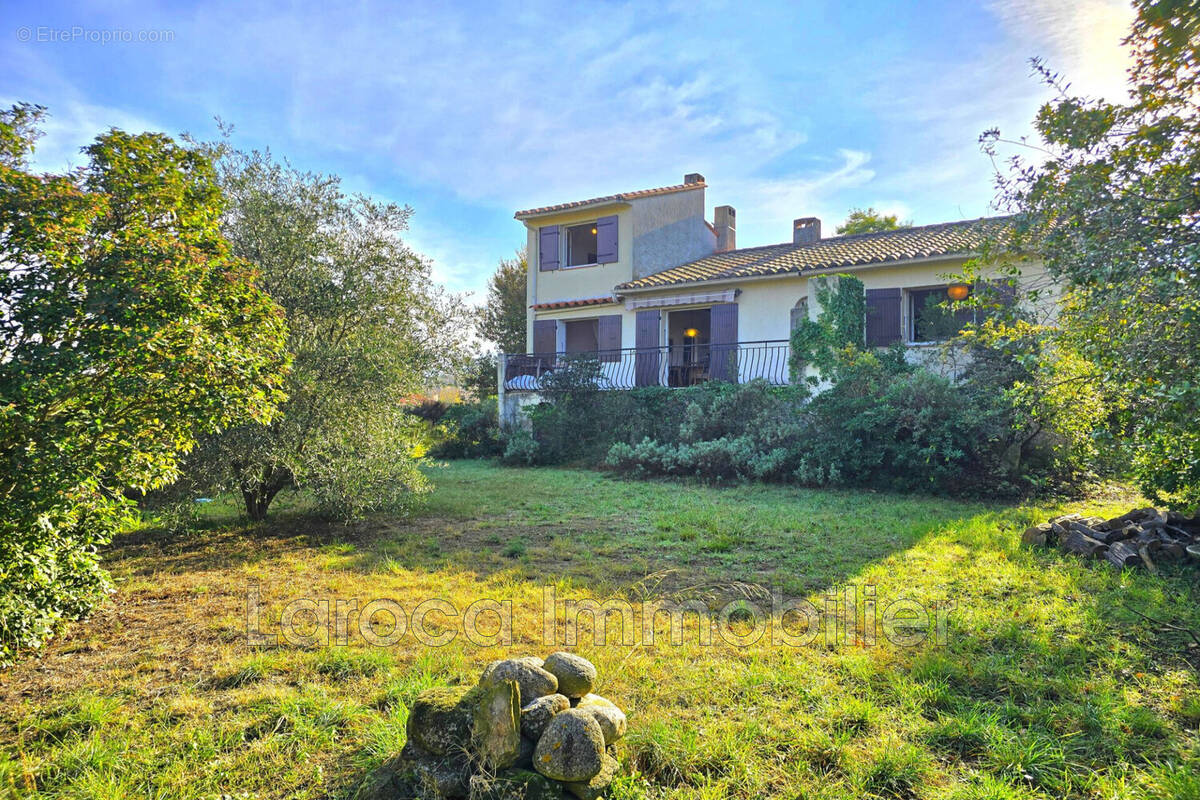 Maison à VILLELONGUE-DELS-MONTS