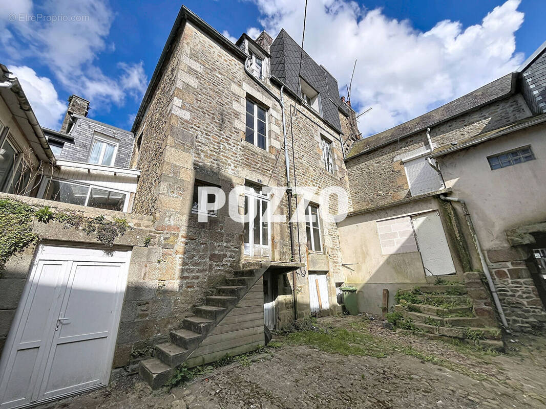 Maison à VILLEDIEU-LES-POELES