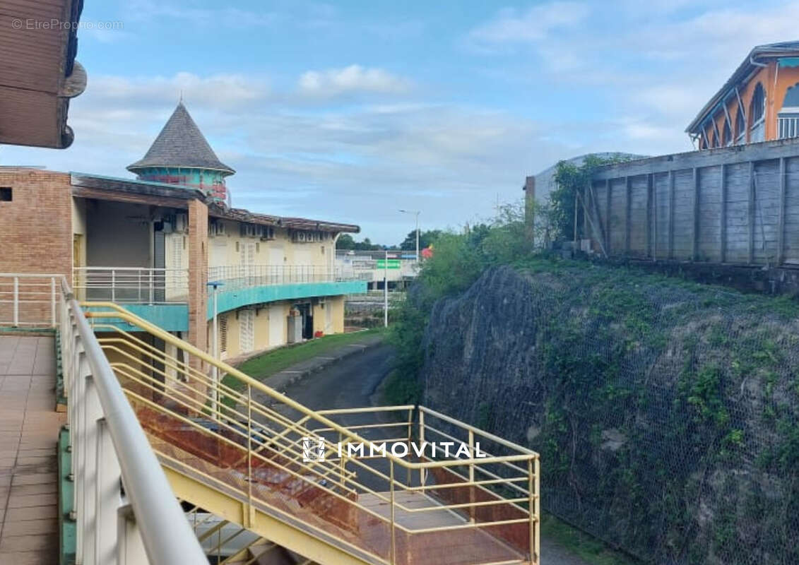 Commerce à LE MOULE