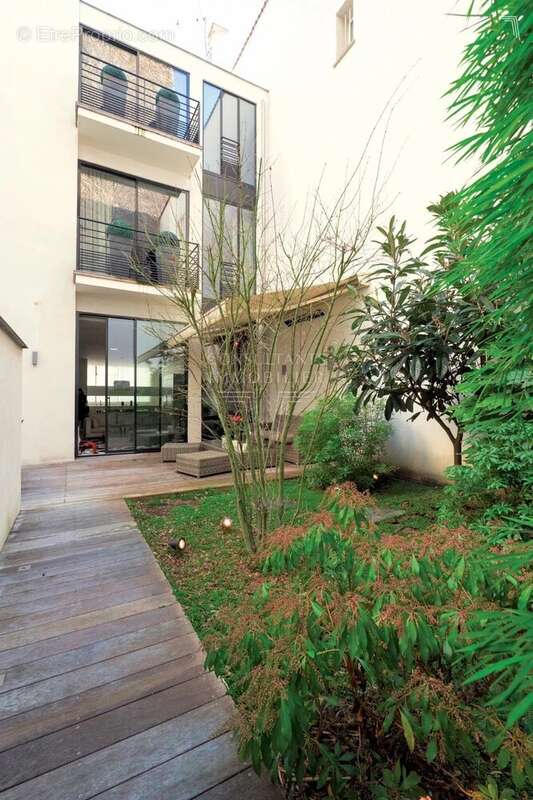 Maison à PARIS-16E