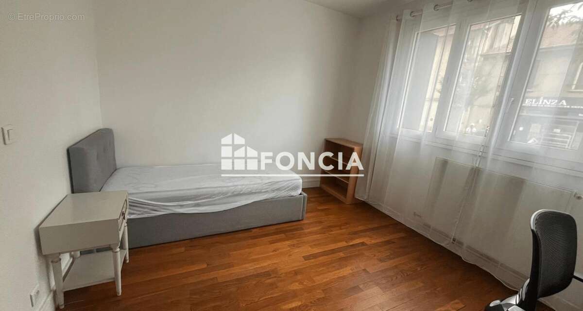 Appartement à BOURG-LA-REINE