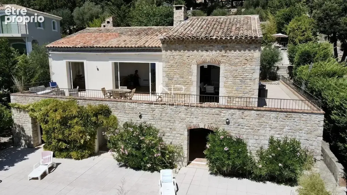 Villa Provençale avec vue mer panoramique à 15 minutes du centre de Cannes. - photo 11