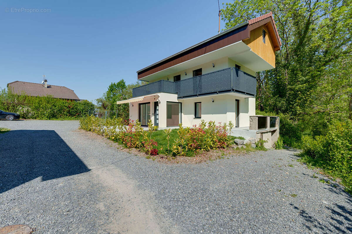 Maison à MAXILLY-SUR-LEMAN