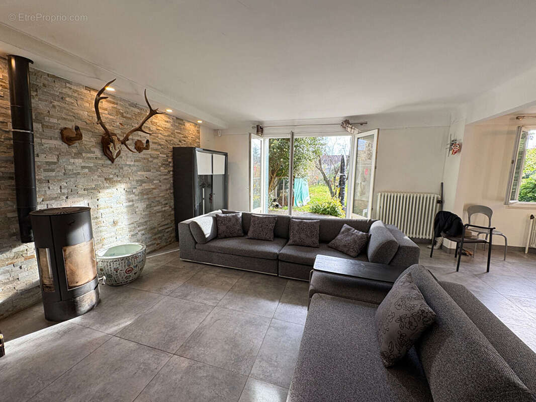 Maison à CHAMPAGNE-SUR-SEINE