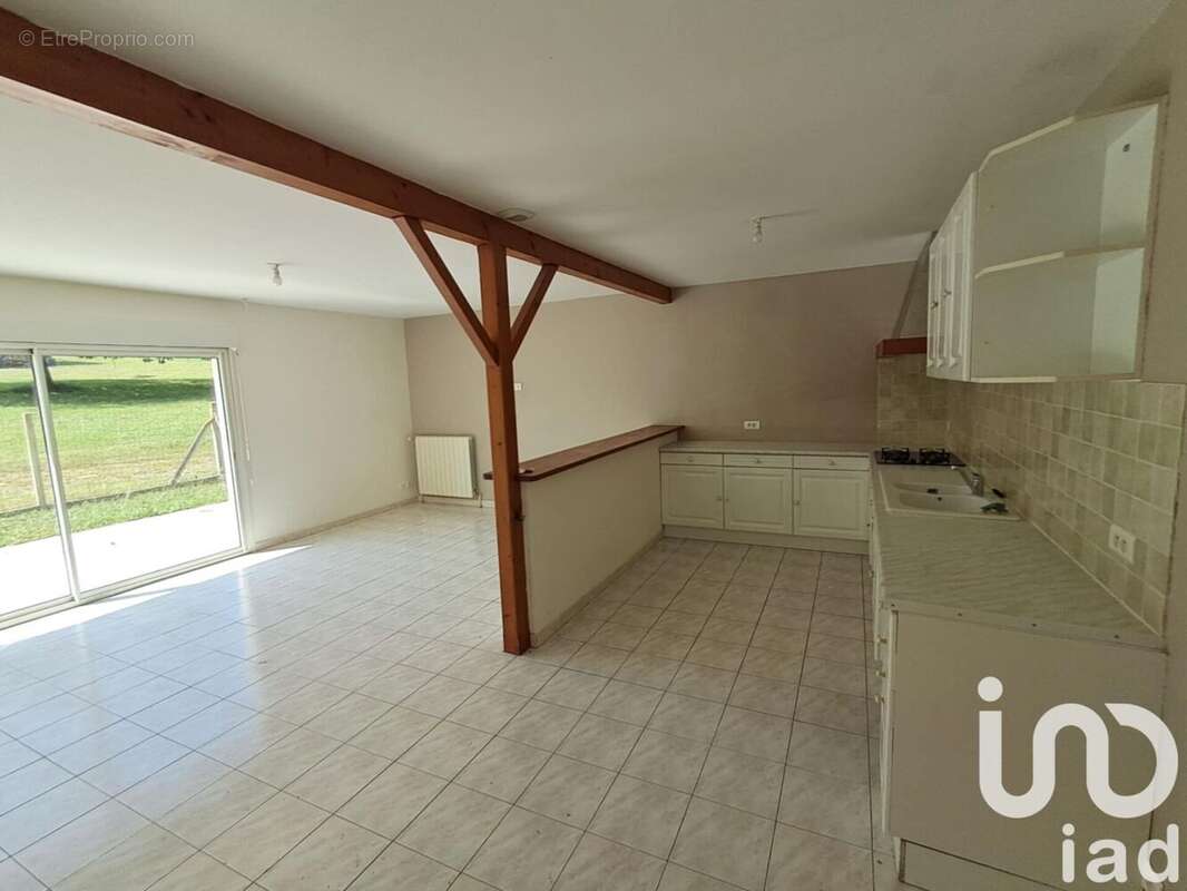 Maison 148 m² à Ternant  - photo 3