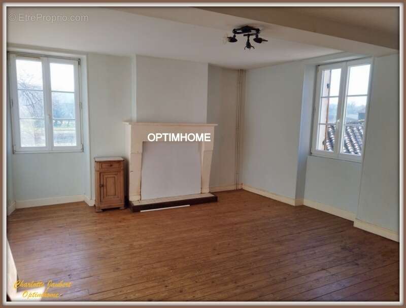 Maison à AUBETERRE-SUR-DRONNE