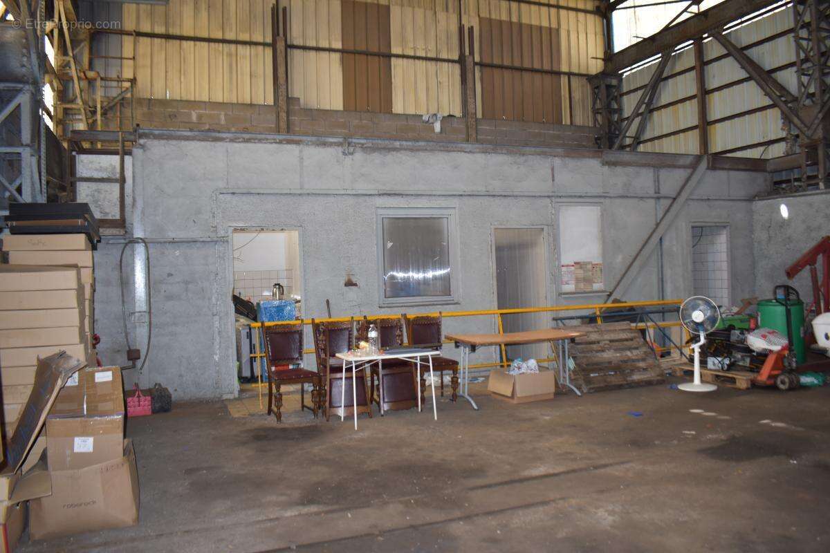 Commerce à L'HOPITAL