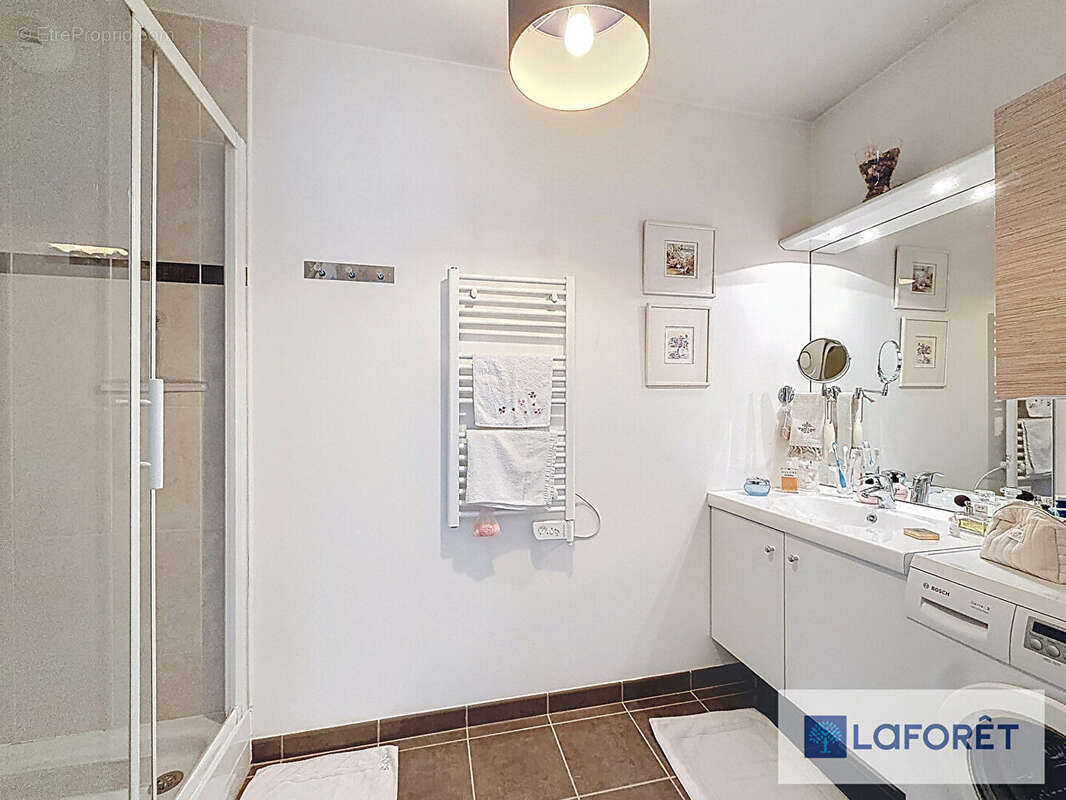 Appartement à LE PLESSIS-TREVISE