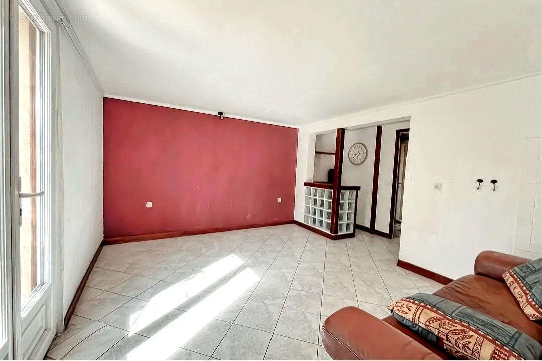 Maison à CRECY-LA-CHAPELLE