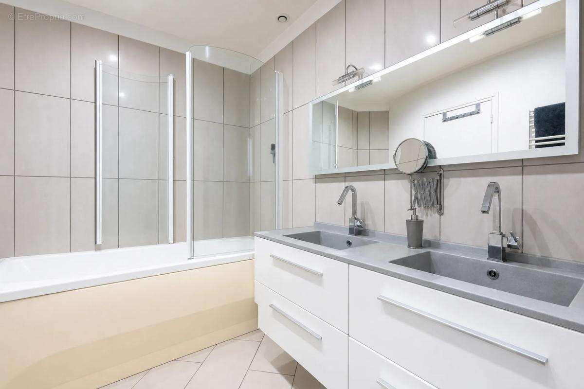 Maison d'architecte exceptionnelle, piscine et parc - photo 17