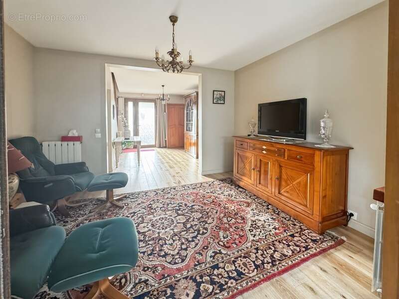 Maison à COURBEVOIE