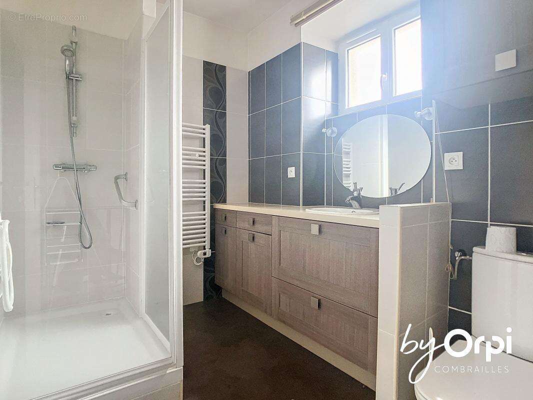 Maison à SAINT-GERVAIS-D&#039;AUVERGNE