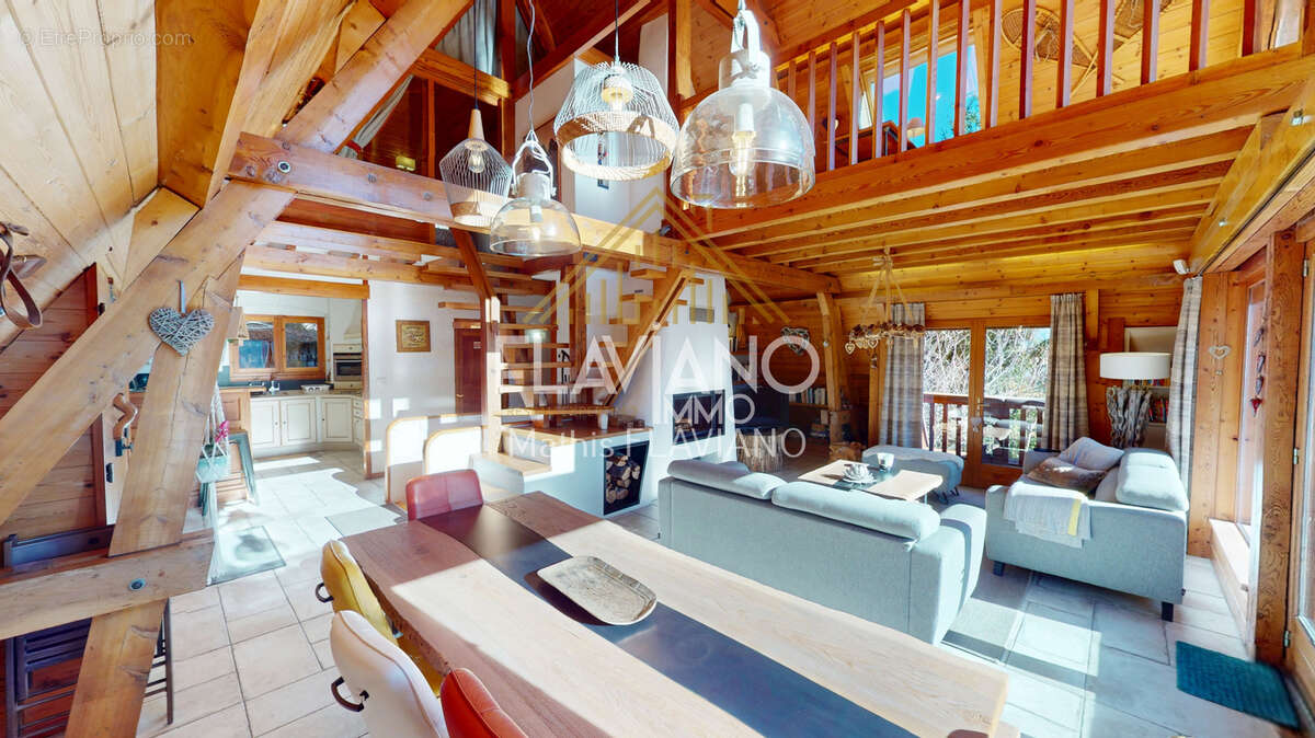 Maison à UVERNET-FOURS