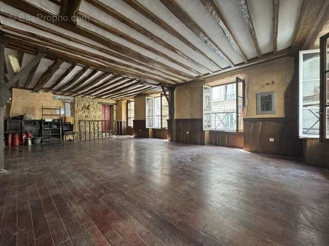 Appartement à PARIS-10E