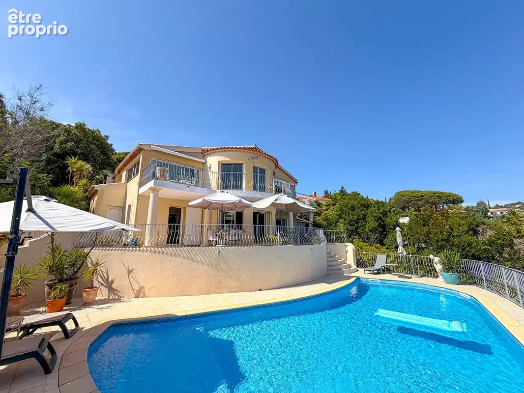 A vendre villa provencale vue mer golfe st tropez garage tout a pied aux issambres - photo 17