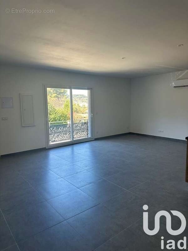 Photo 2 - Appartement à PEYPIN