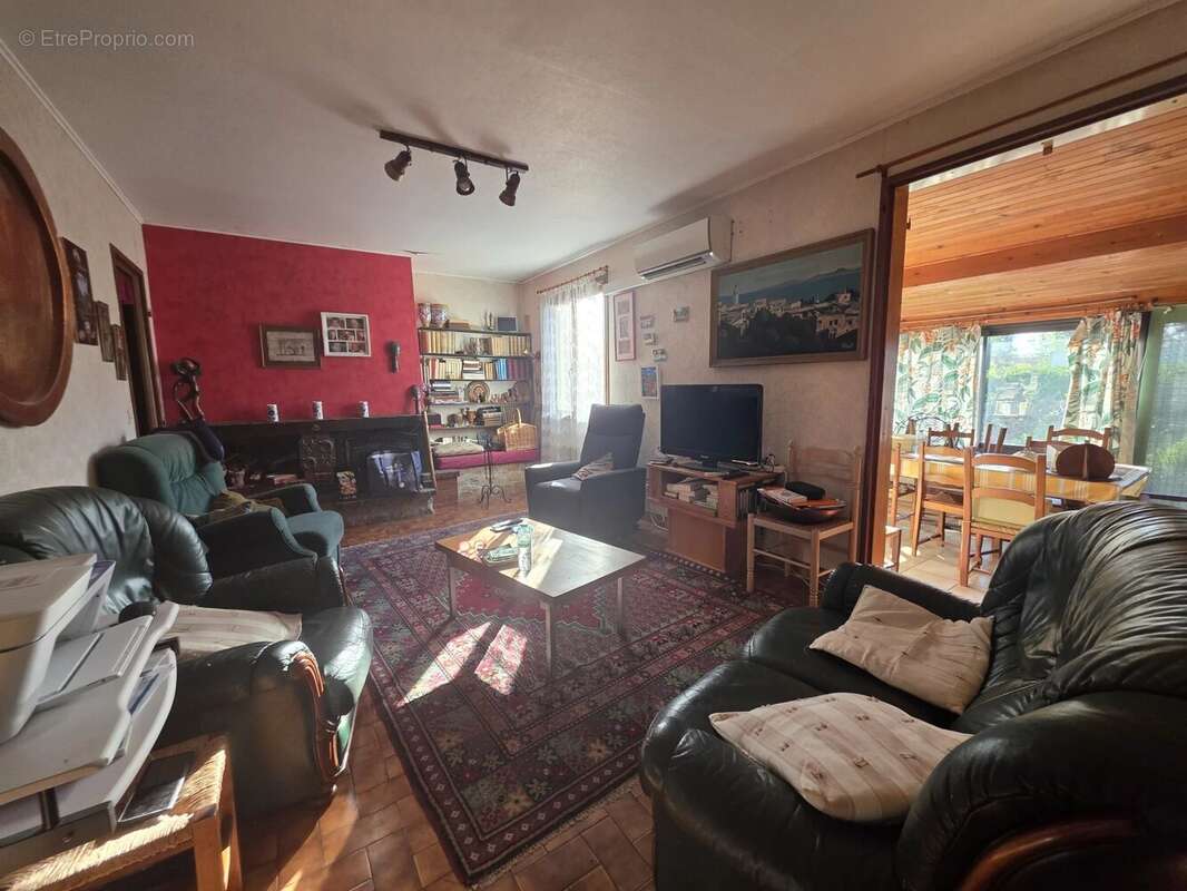 Maison à MONTELIMAR