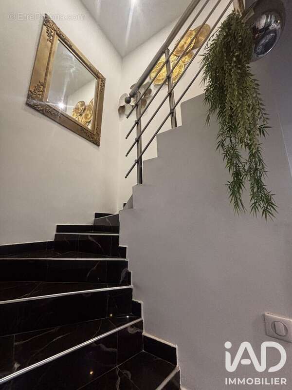 Maison 89 m² à Frejus  - photo 4