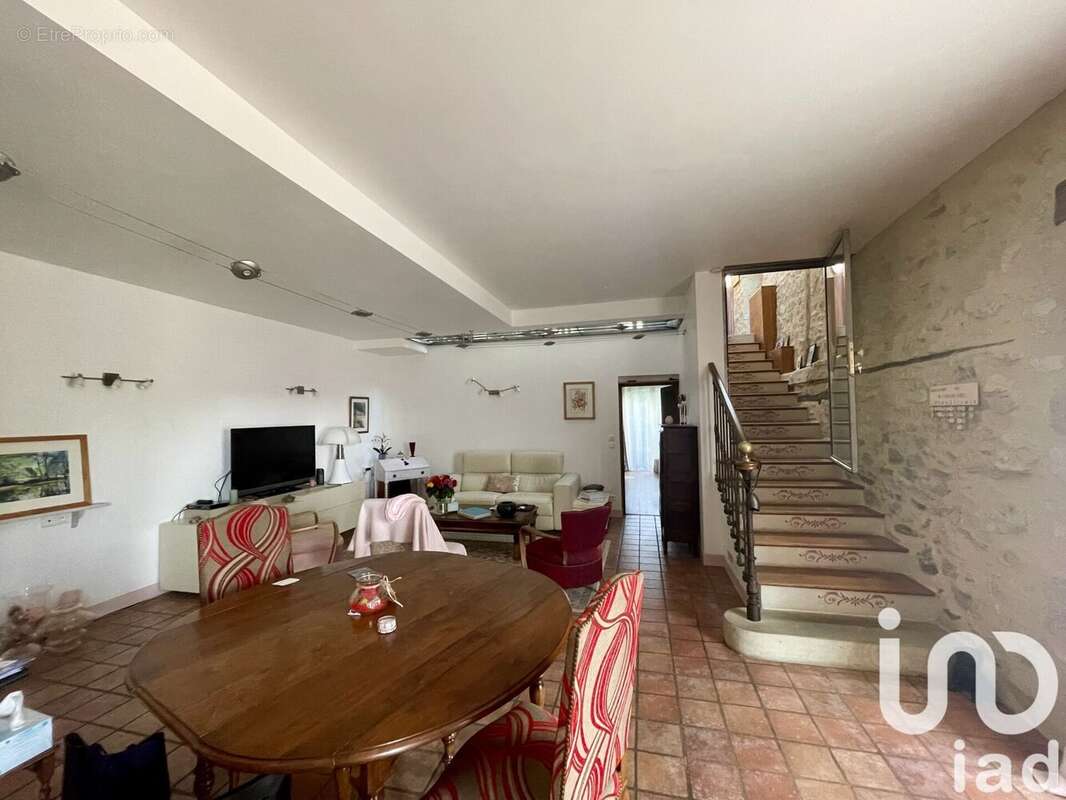 Maison 262 m² à Lauresses  - photo 5