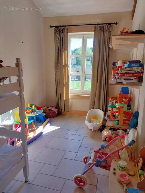 Maison à SAINT-SULPICE-LES-FEUILLES