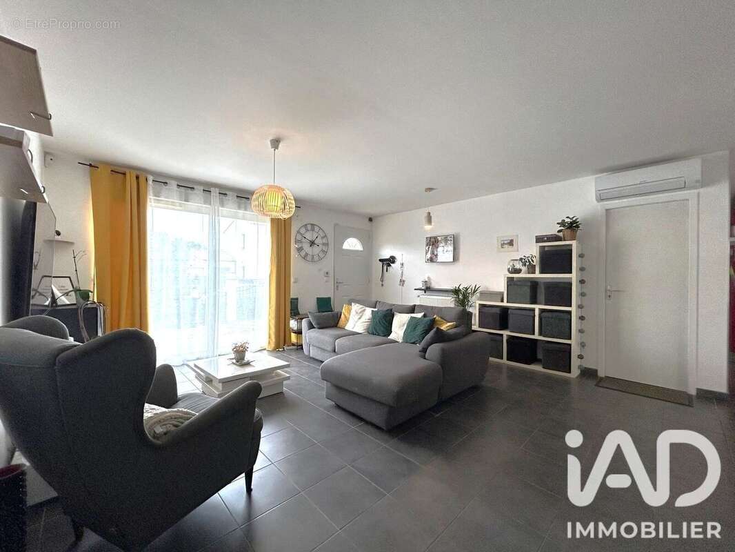 Maison 90 m² à Saint-Hilaire  - photo 2