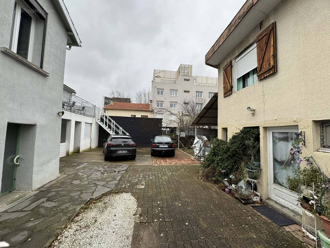 Maison à CLERMONT-FERRAND