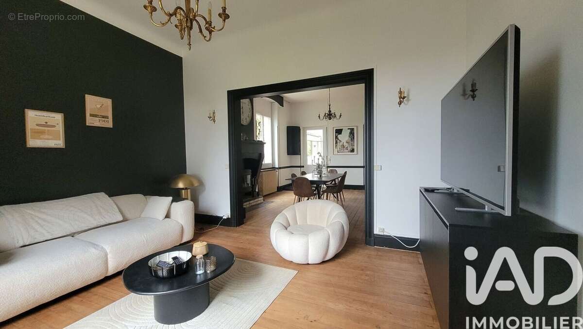 Maison 226 m² à Saint-Martin-D'ary  - photo 3