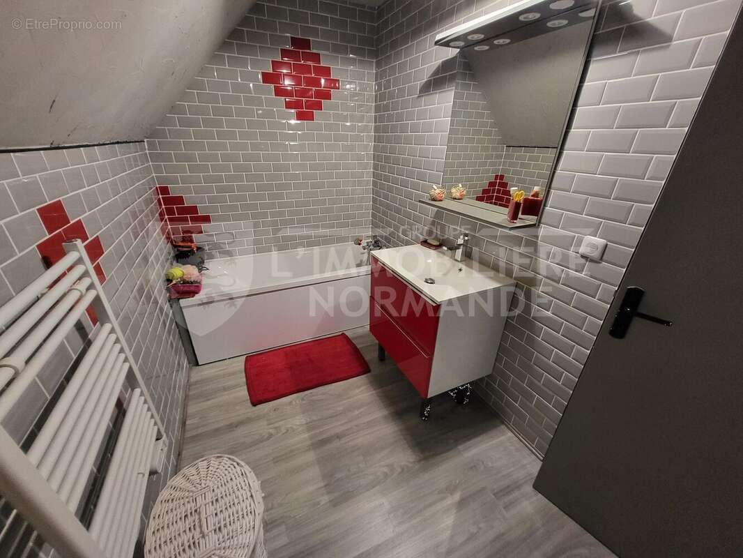 Maison à BONNIERES-SUR-SEINE