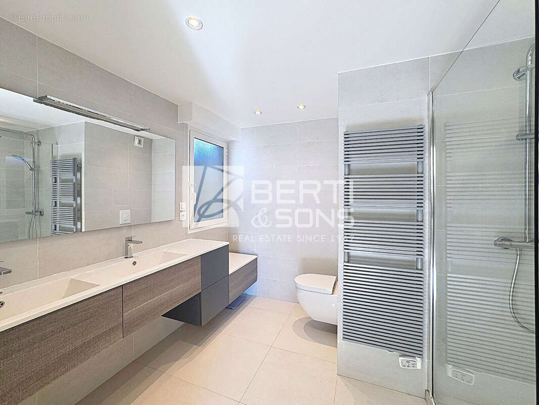 Appartement à MANDELIEU-LA-NAPOULE