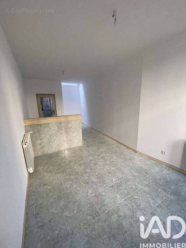 Maison 148 m² à Poissons  - photo 2