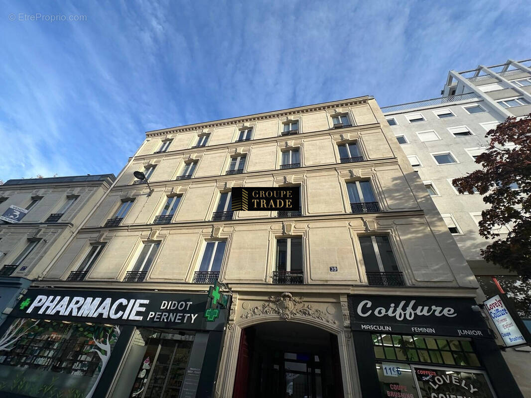 Appartement à PARIS-14E