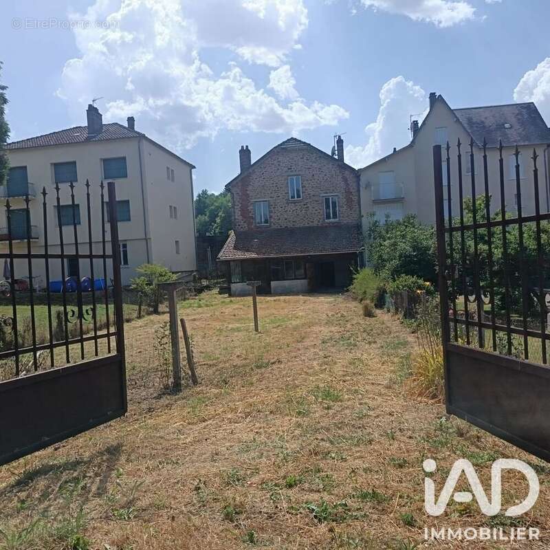 Photo 9 - Maison à SAINT-VICTURNIEN