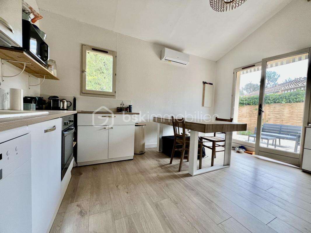 Maison à TOURRETTES