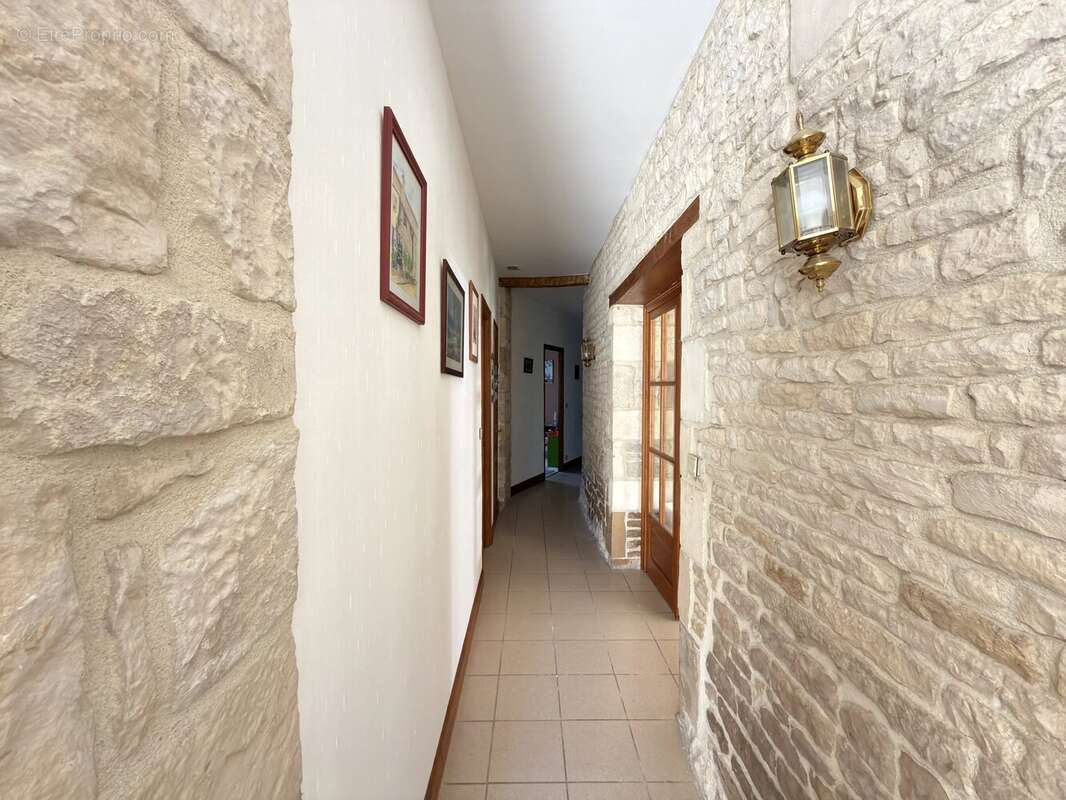 Maison à VILLEFAGNAN