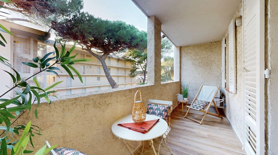Studio renove port d'hyeres et parking - photo 6