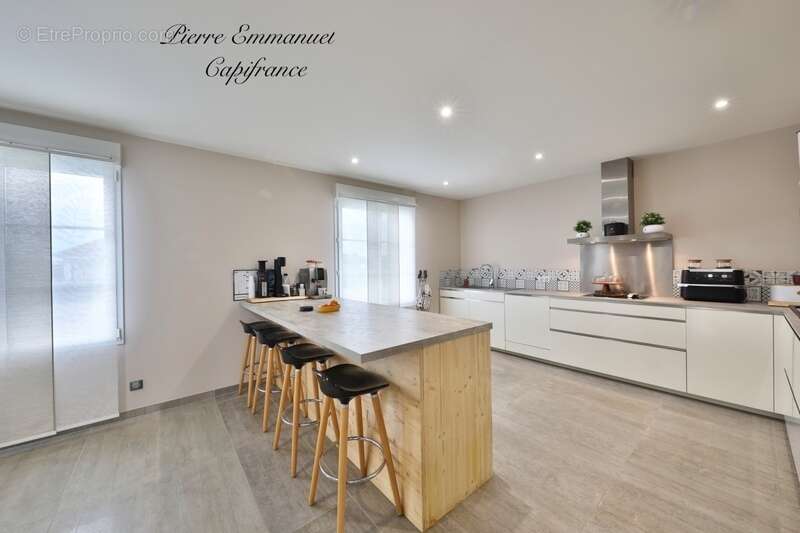 Maison à vendre 10 pièces SAINT AMBREUIL (71) - photo 3