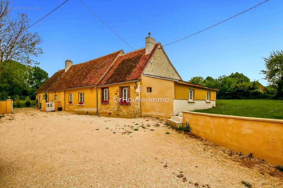 Maison à ARGENVILLIERS