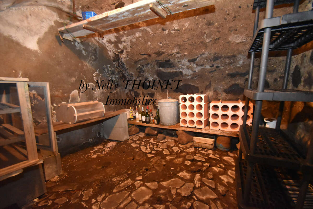 Maison à BESSE-ET-SAINT-ANASTAISE