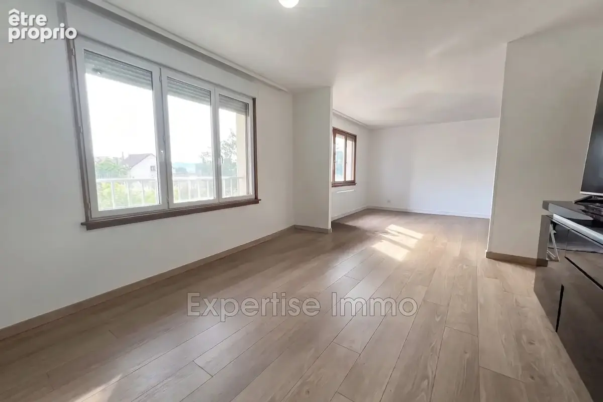 Appartement 4 pièces 79 m² à vendre à Colmar (68000) - photo 2