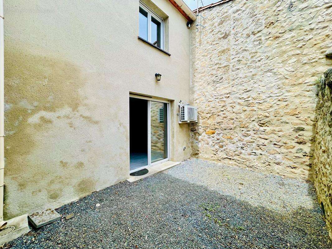 Maison à VILLENEUVE-MINERVOIS