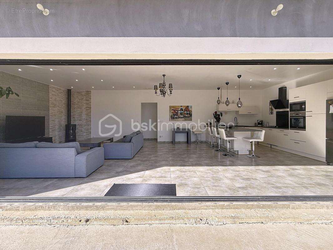 Maison à SAINT-JEAN-DE-LA-BLAQUIERE