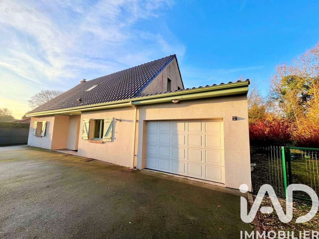 Photo 1 - Maison à BETHUNE