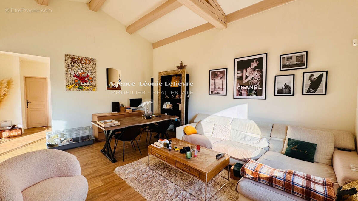 Maison à LES ISSAMBRES