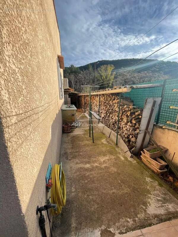 Maison à LES SALLES-DU-GARDON