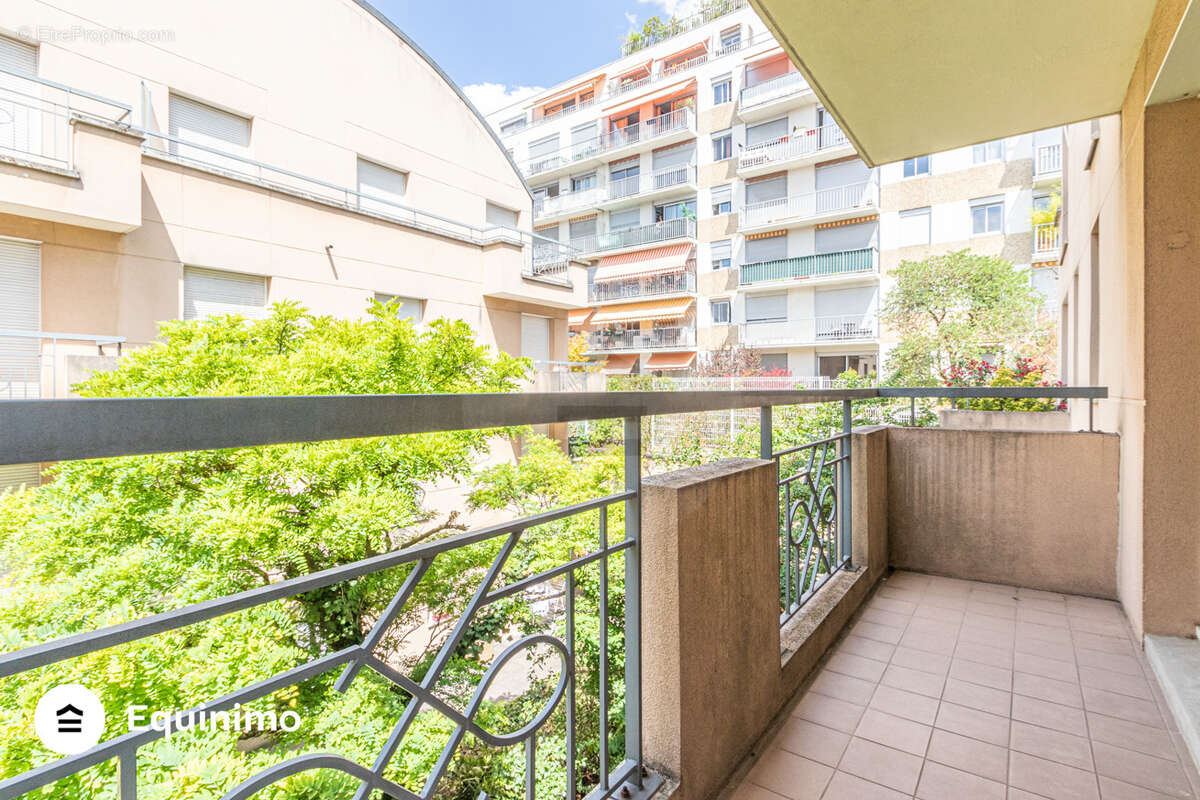 Appartement à PARIS-12E