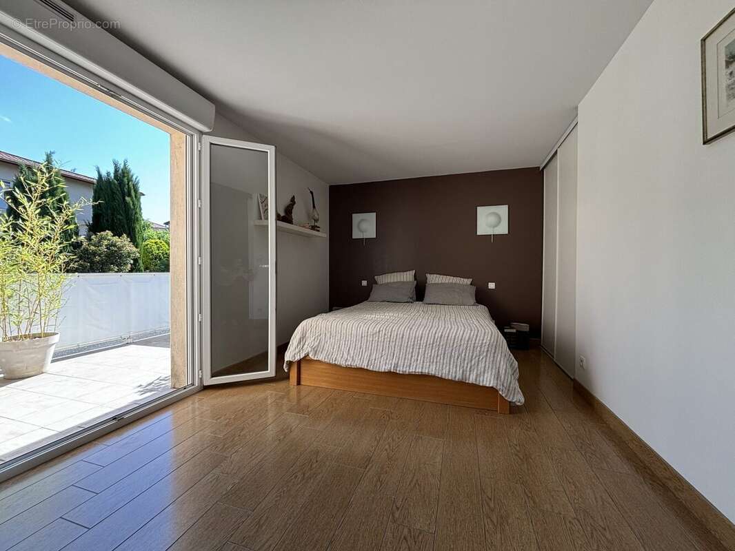 Appartement 94 m² à Saint-Prim  - photo 4