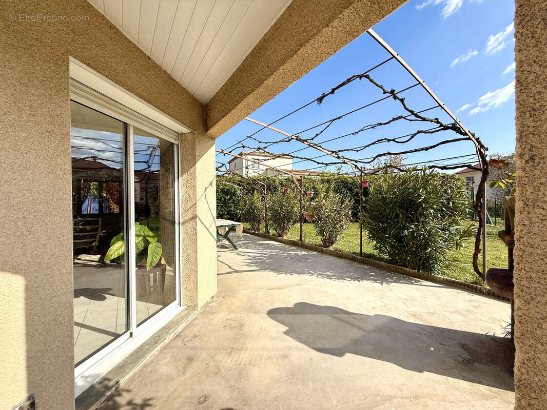 Maison à ROUSSILLON