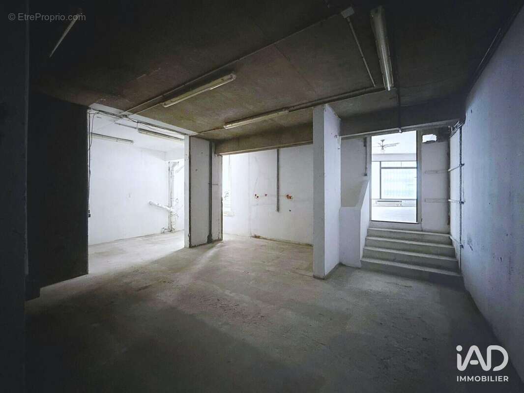 Photo 3 - Commerce à PARIS-18E