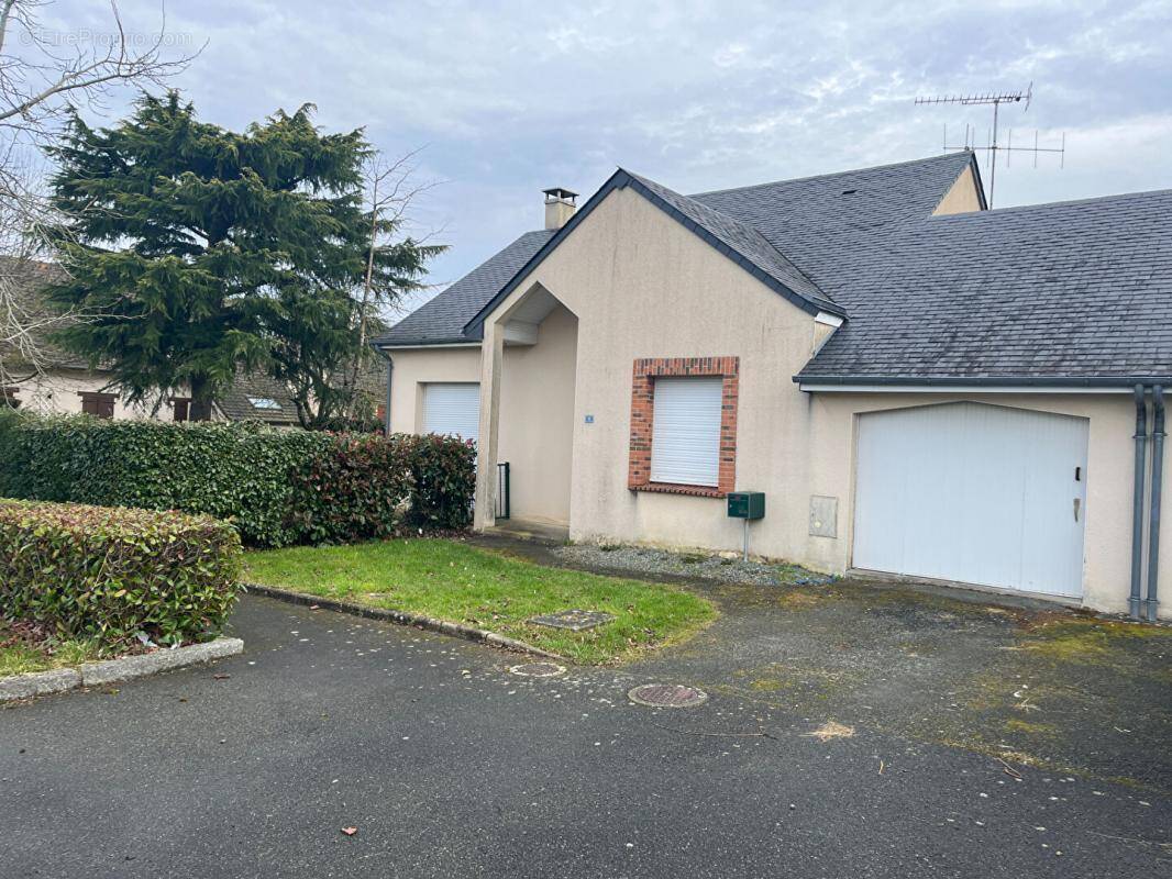 Maison à TORCE-VIVIERS-EN-CHARNIE